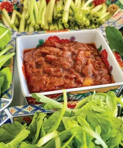 Mắm rươi dùng để chấm rau luộc rất ngon