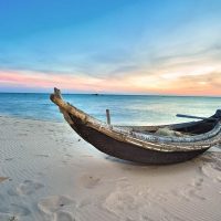 Gọi tên 8 bãi biển Huế đẹp nhất – Du lịch Huế mùa hè sôi động