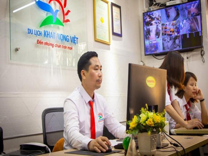 Đội ngũ chuyên viên của Du lịch Khát Vọng Việt luôn làm khách hàng hài lòng